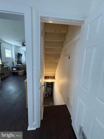 334 BARCLAY ST, Burlington, NJ 08016