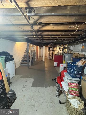 334 BARCLAY ST, Burlington, NJ 08016