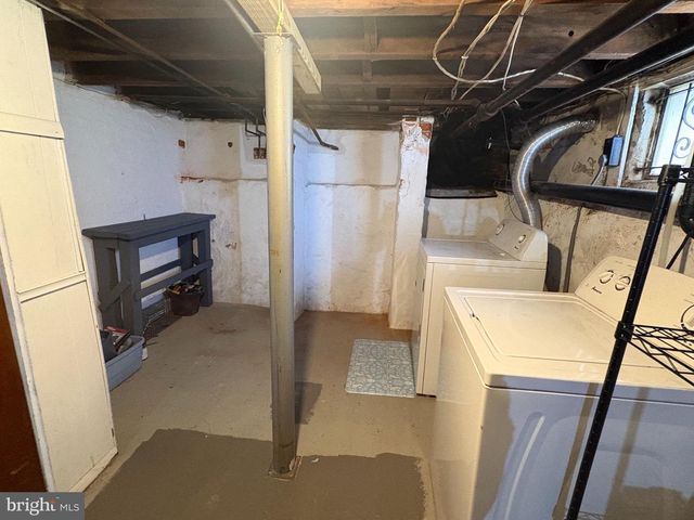 334 BARCLAY ST, Burlington, NJ 08016