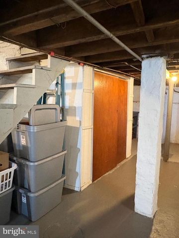 334 BARCLAY ST, Burlington, NJ 08016