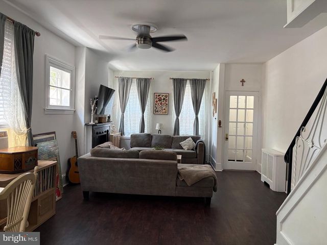 334 BARCLAY ST, Burlington, NJ 08016