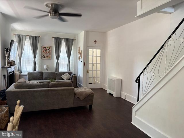 334 BARCLAY ST, Burlington, NJ 08016