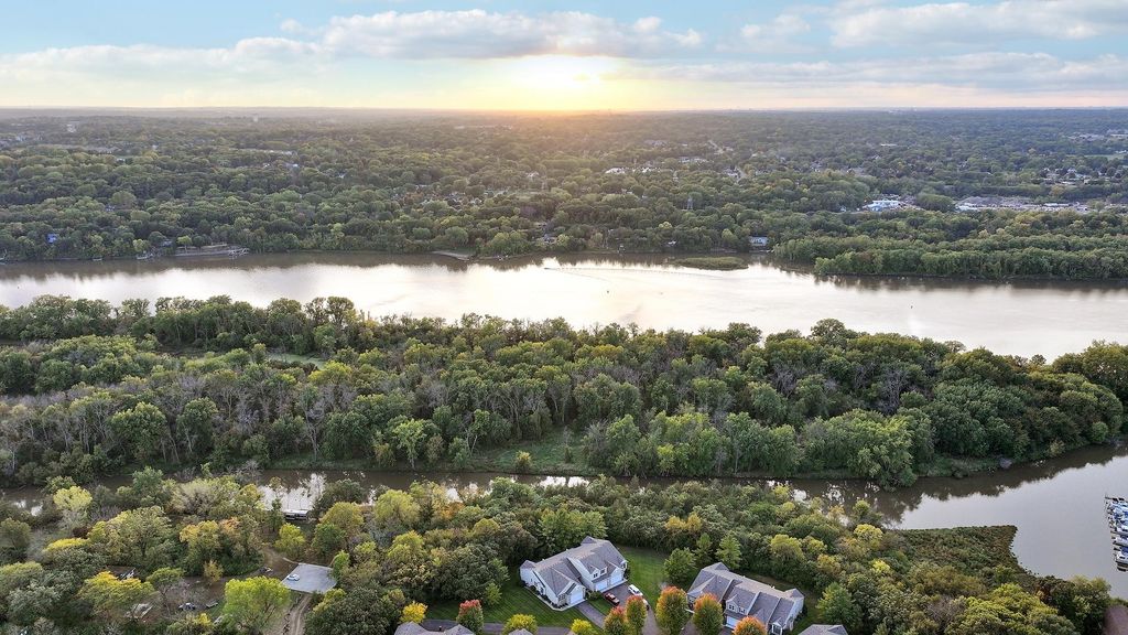 218 River Woods Drive W, Saint Paul Park, MN 55071 — photo 2