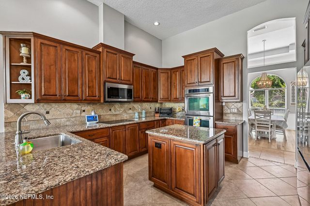 1452 COURSE VIEW Drive, Fleming Island, FL 32003