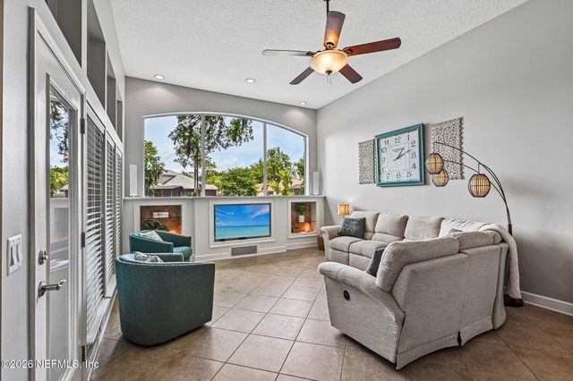 1452 COURSE VIEW Drive, Fleming Island, FL 32003