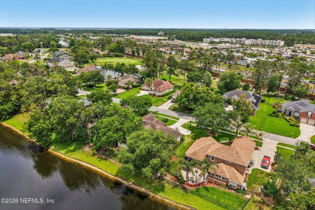 1452 COURSE VIEW Drive, Fleming Island, FL 32003