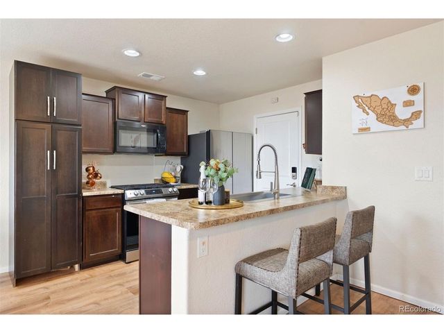 47401 Lily Ave, Bennett, CO 80102