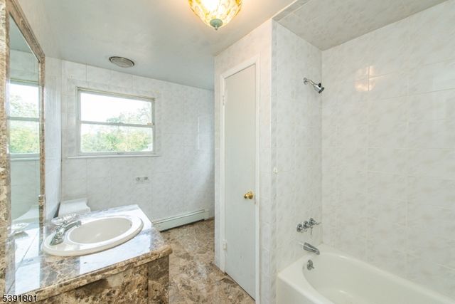 951 N Beverwyck Rd, Parsippany-troy Hills Twp., NJ 07005