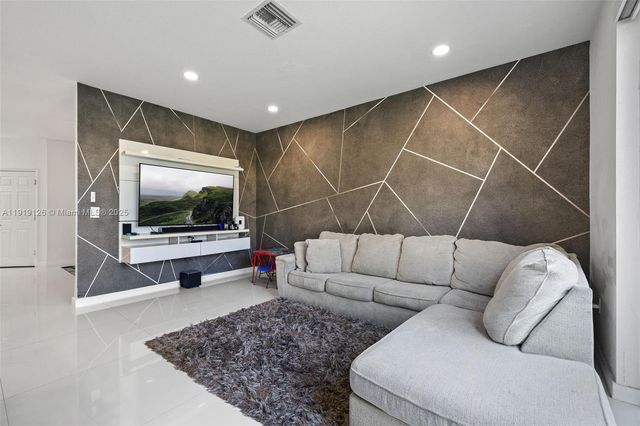 8780 NW 116th Path, Doral, FL 33178