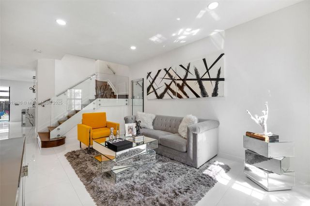 8780 NW 116th Path, Doral, FL 33178