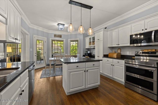 3211 Deer Pointe Pl, Prospect, KY 40059