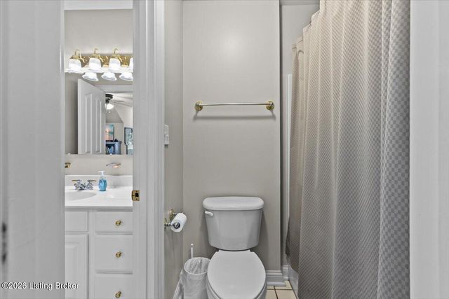 3211 Deer Pointe Pl, Prospect, KY 40059