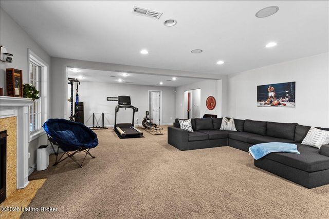 3211 Deer Pointe Pl, Prospect, KY 40059