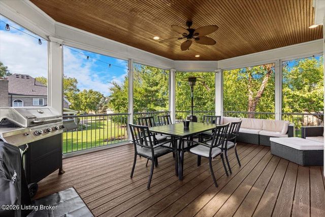 3211 Deer Pointe Pl, Prospect, KY 40059