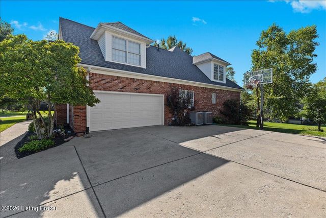 3211 Deer Pointe Pl, Prospect, KY 40059