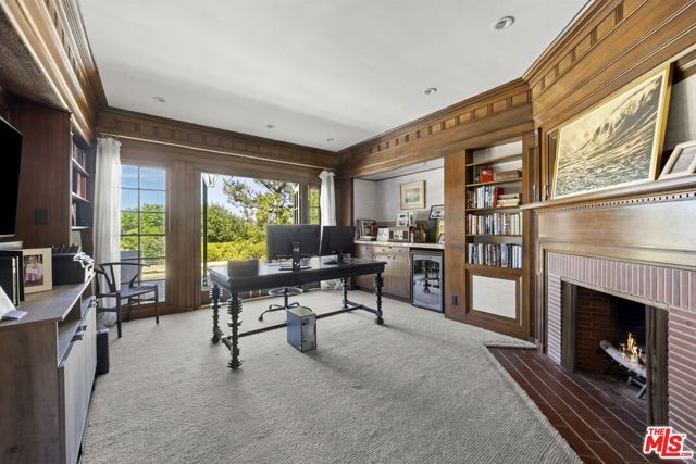 850 Birchwood Drive, Los Angeles, CA 90024