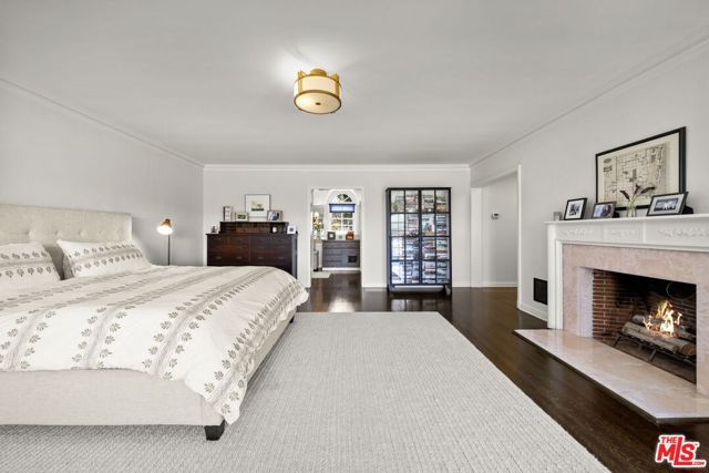 850 Birchwood Drive, Los Angeles, CA 90024