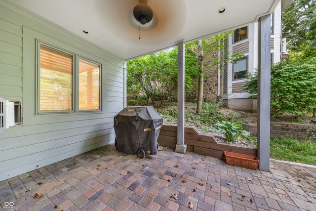 8069 Middle Bay Lane, Indianapolis, IN 46236