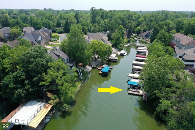 8069 Middle Bay Lane, Indianapolis, IN 46236
