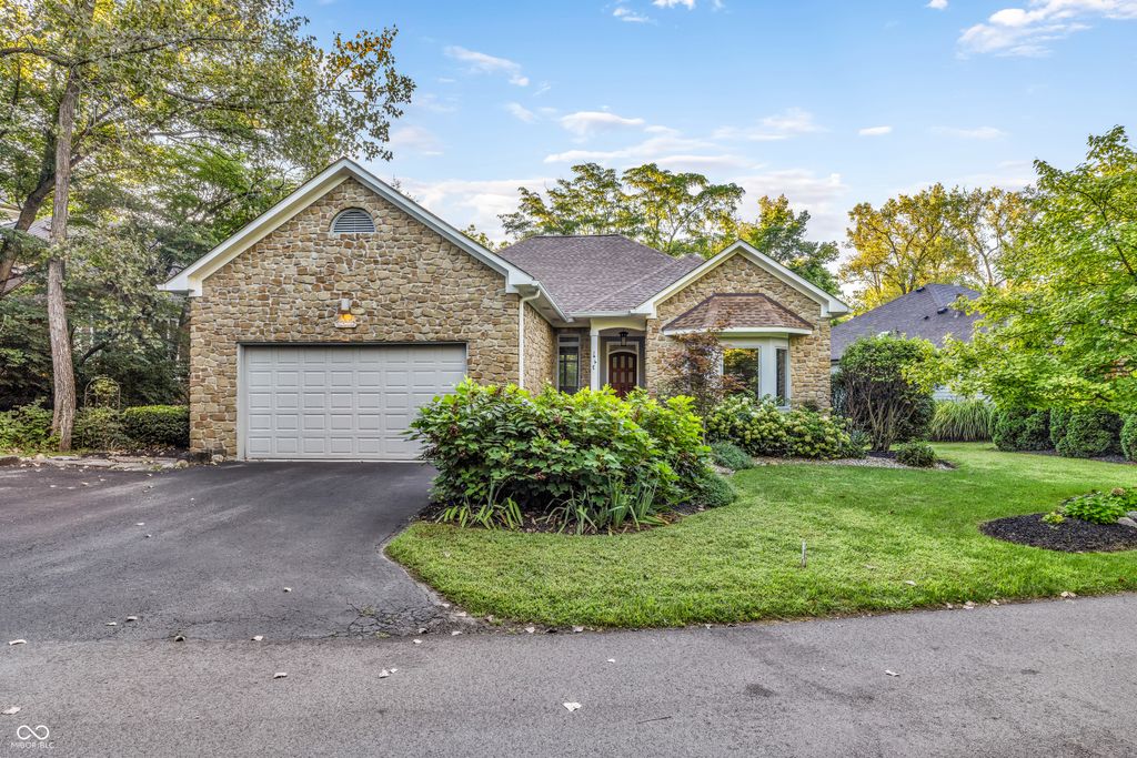 8069 Middle Bay Lane, Indianapolis, IN 46236