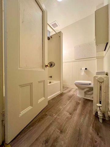 229 South St A, Waltham, MA 02453
