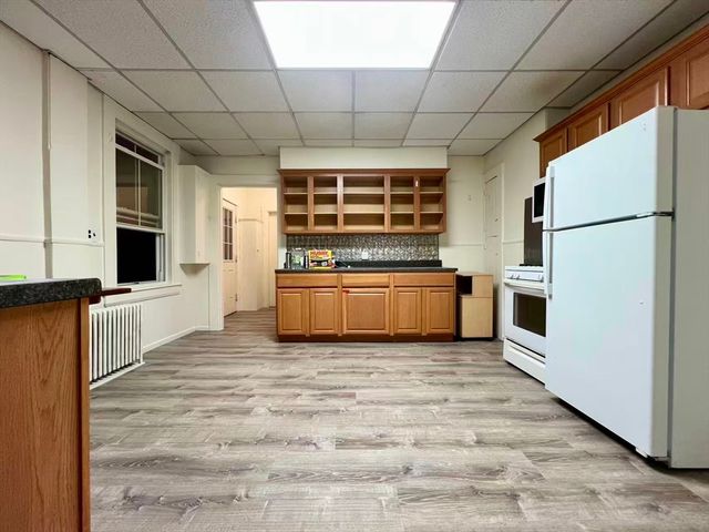 229 South St A, Waltham, MA 02453