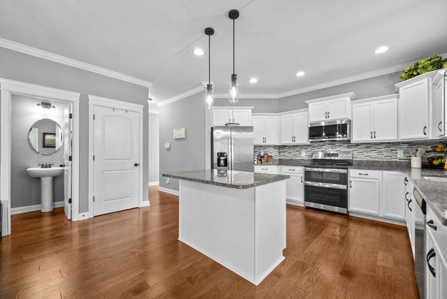 101 Brumfield Ct, Clarksville, TN 37043