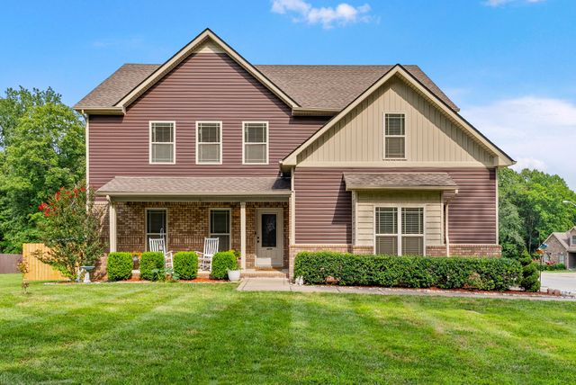 101 Brumfield Ct, Clarksville, TN 37043