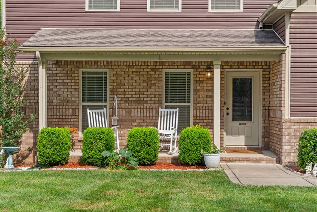 101 Brumfield Ct, Clarksville, TN 37043