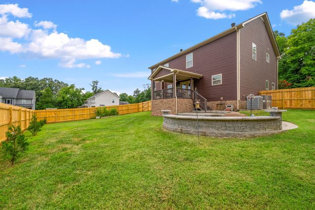 101 Brumfield Ct, Clarksville, TN 37043
