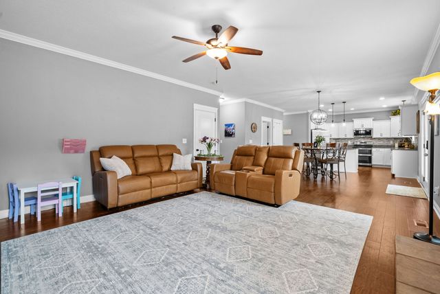 101 Brumfield Ct, Clarksville, TN 37043