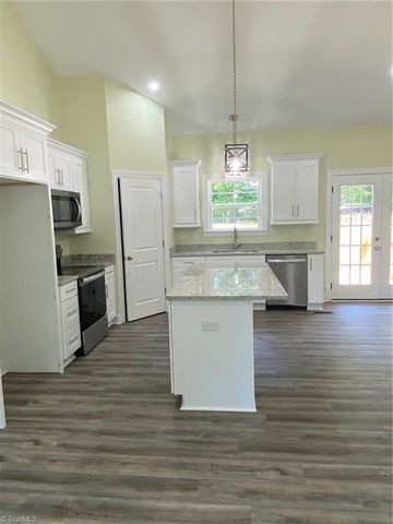 613 Kendall Street, Eden, NC 27288