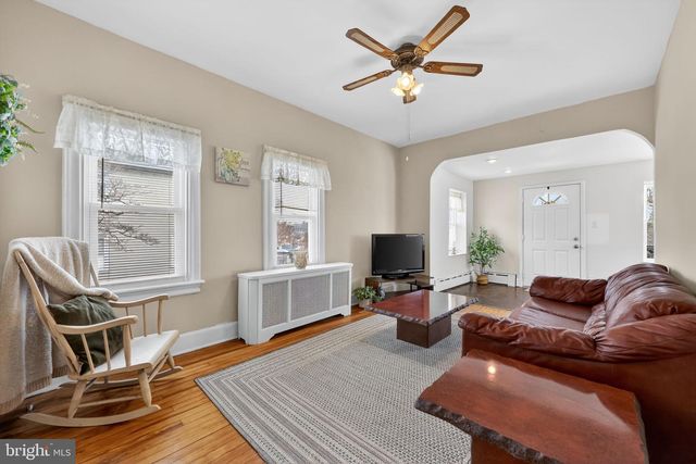 208 LIMEKILN PIKE, Glenside, PA 19038