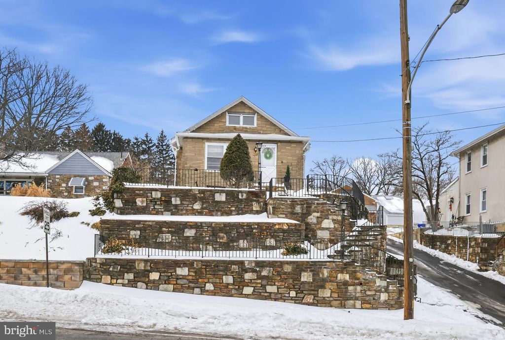 208 LIMEKILN PIKE, Glenside, PA 19038