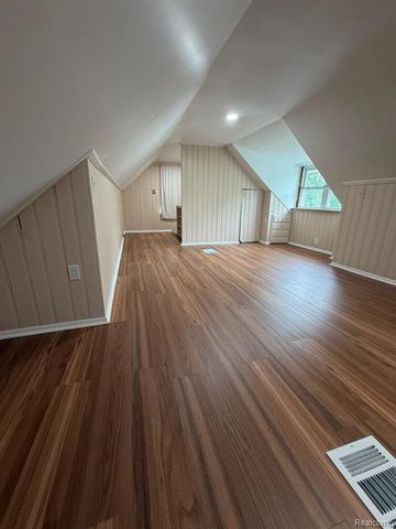 25428 Hopkins Street, Dearborn Heights, MI 48125
