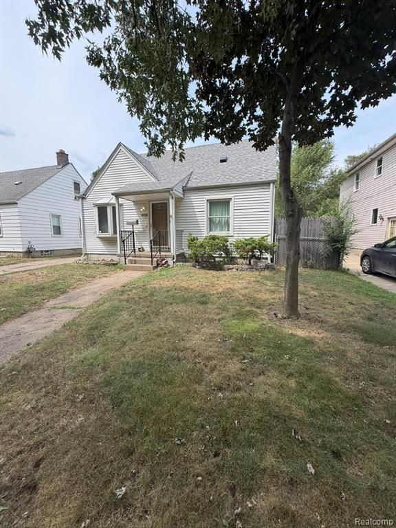 25428 Hopkins Street, Dearborn Heights, MI 48125