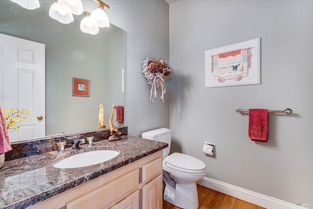 934 Fairway Dr, Sonoma, CA 95476