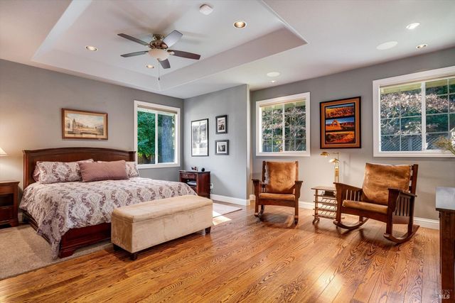 934 Fairway Dr, Sonoma, CA 95476