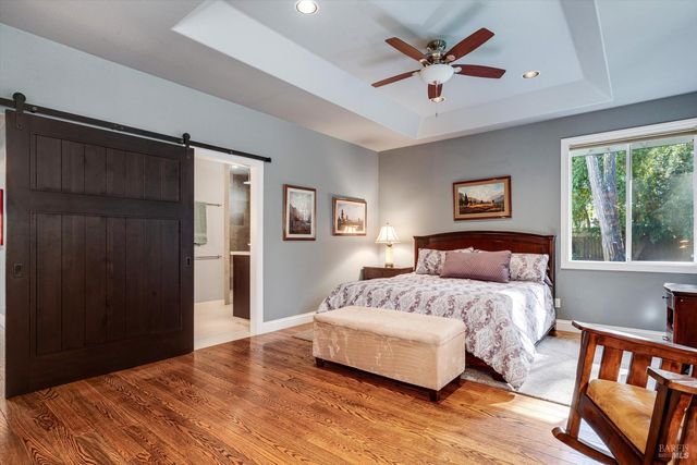 934 Fairway Dr, Sonoma, CA 95476