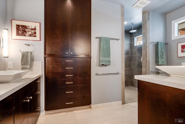 934 Fairway Dr, Sonoma, CA 95476