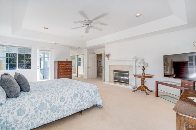 934 Fairway Dr, Sonoma, CA 95476