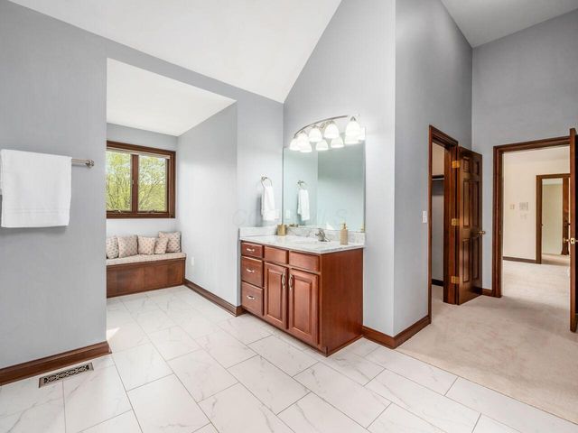 10900 Buckingham Place, Powell, OH 43065