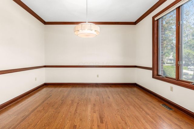 10900 Buckingham Place, Powell, OH 43065