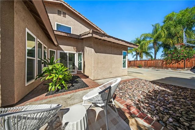 21 Calle Vaqueta, Rancho Santa Margarita, CA 92688