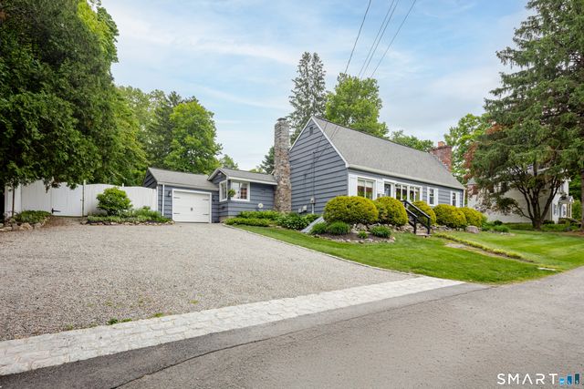 4 Kearn Road, New Fairfield, CT 06812