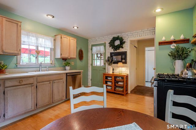 4 Kearn Road, New Fairfield, CT 06812