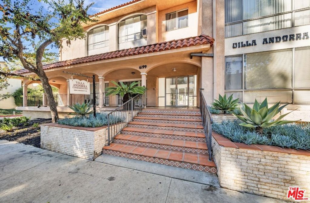Image 19 of property listing at 6199 Canterbury Drive 102, Culver City, CA 90230