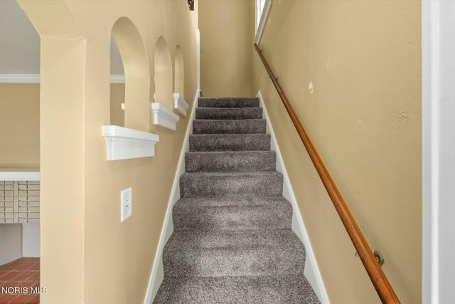 3004 Starr Avenue, Oregon, OH 43616