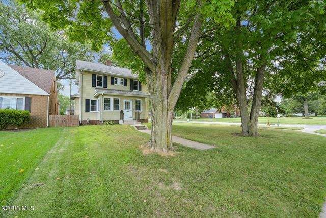 3004 Starr Avenue, Oregon, OH 43616