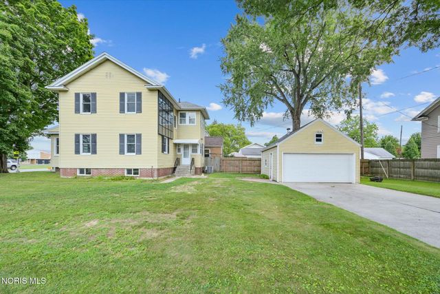 3004 Starr Avenue, Oregon, OH 43616